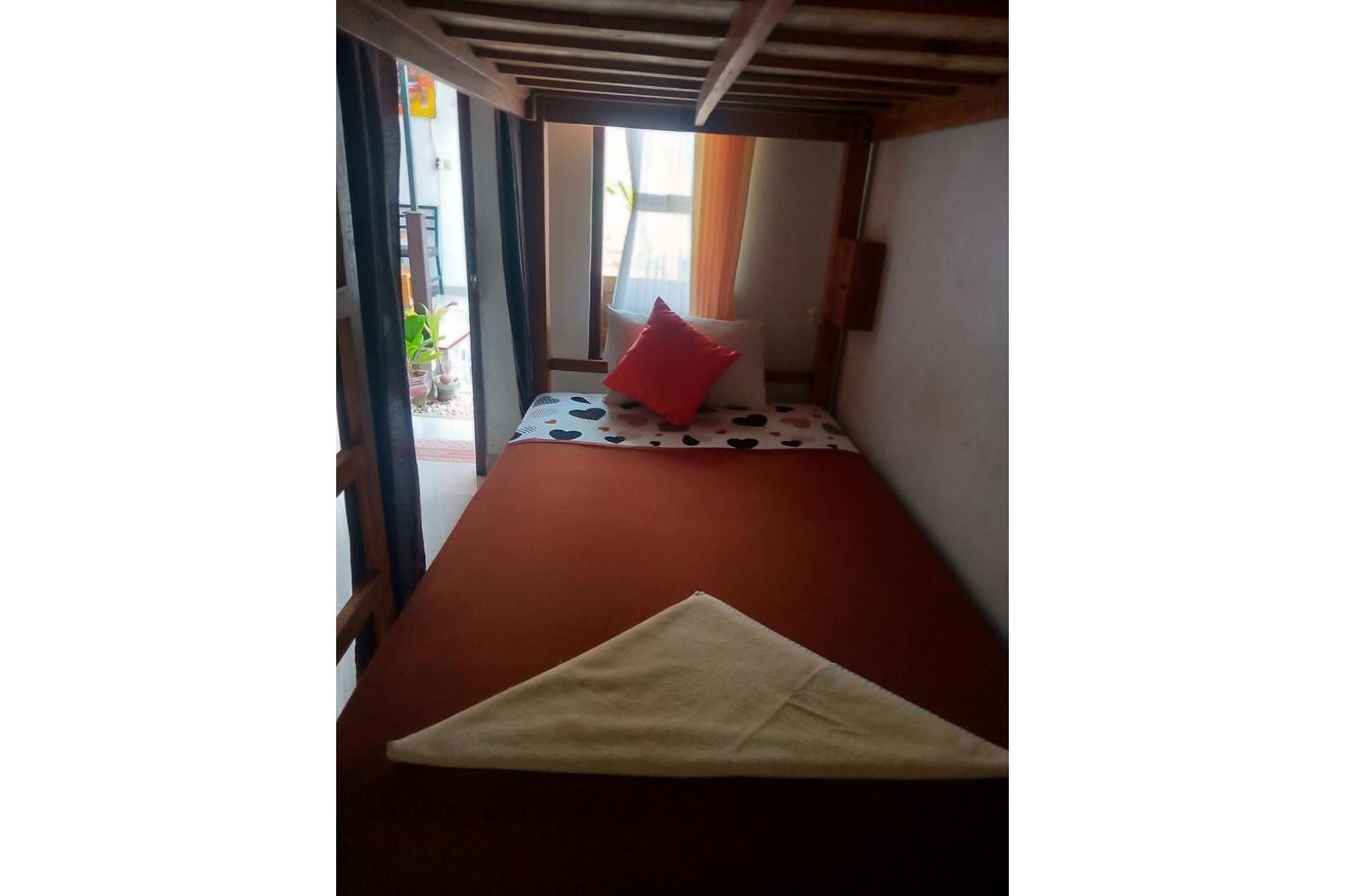 Gedhong Hostel Batununggul Exteriér fotografie